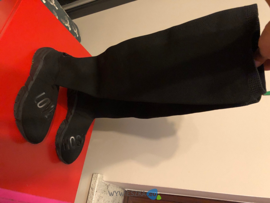 AF7FE8A9-2E19-4FD4-A916-3A5F3D2144B8